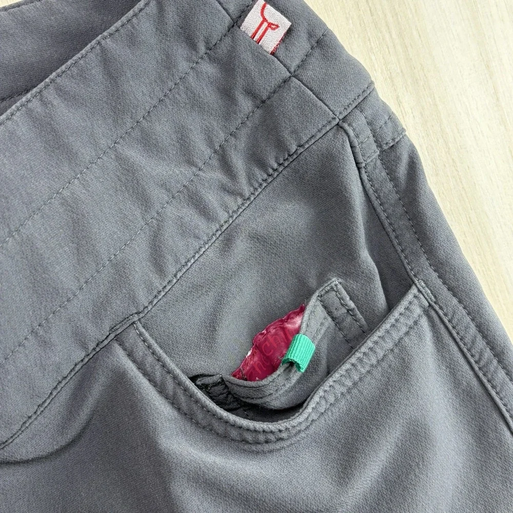 Lululemon Athletica Hiking Pants Womens 6 Gray Stretch Triple Snap Waist Outdoor